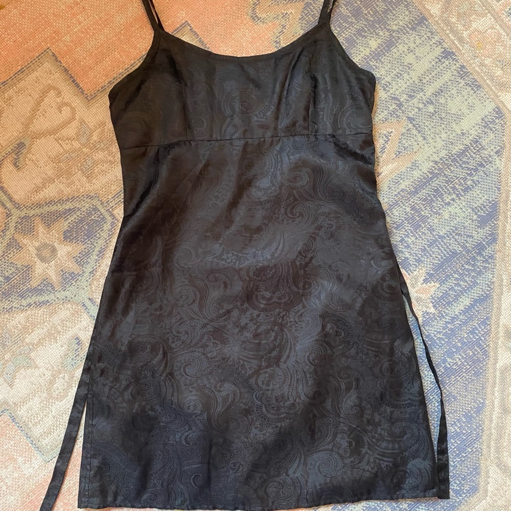Brandy Melville Small Sleek Little black dress mini paisley print shine